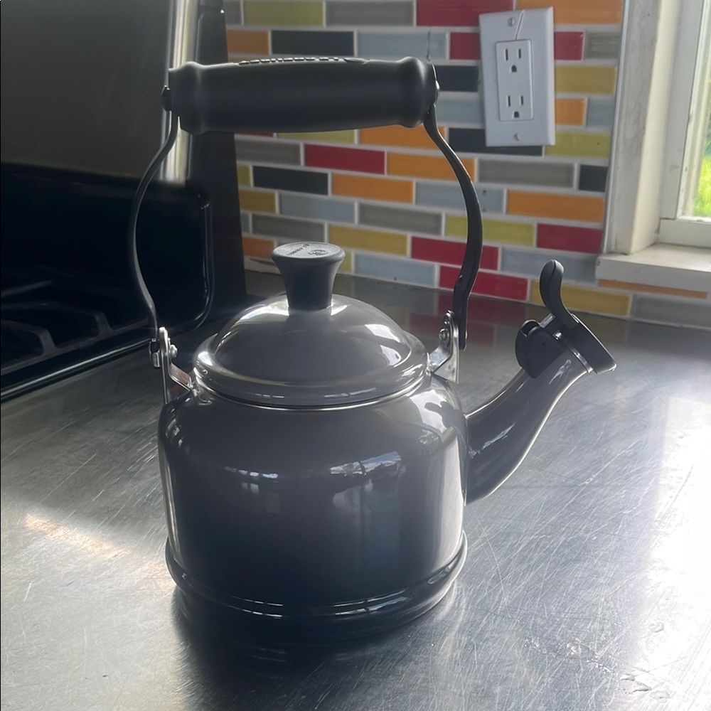 Le Creuset Demi Kettle 1.25Qt